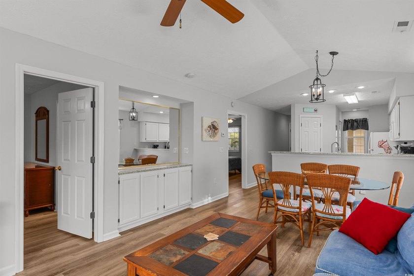 This move-in ready third-floor condo in the River Oaks community - photo 10