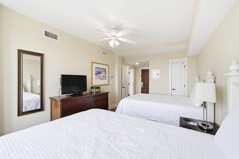 Currently the best-priced 2BR/2BA lock-out in the Miramar - photo 27