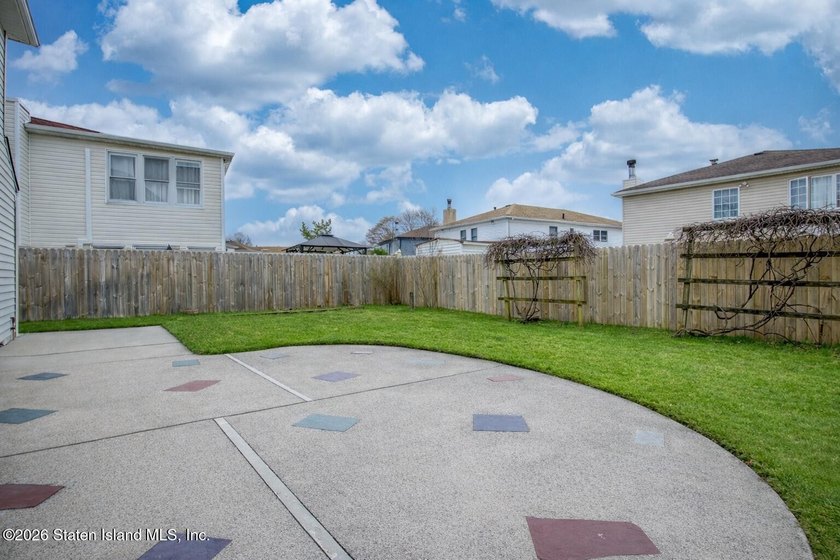 Introducing your impeccably well-maintained home!! This - photo 27