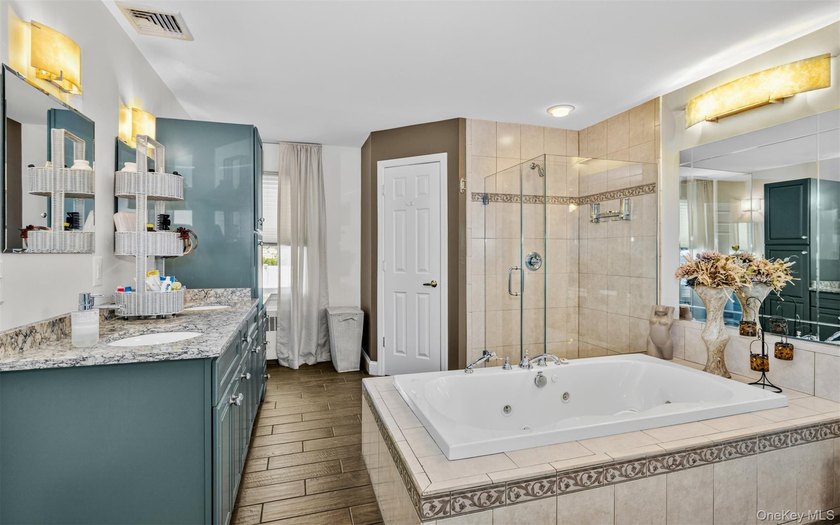 Pride of ownership shines throughout this Spectacular 3-bedroom - photo 9