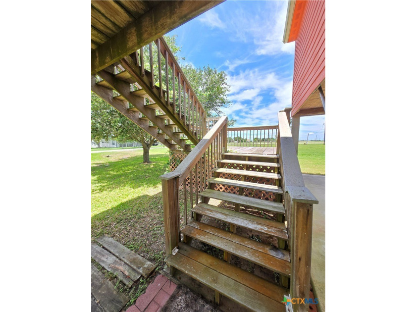 Welcome home to *The Cape!* This 1,514 sq ft home is nestled on - photo 10