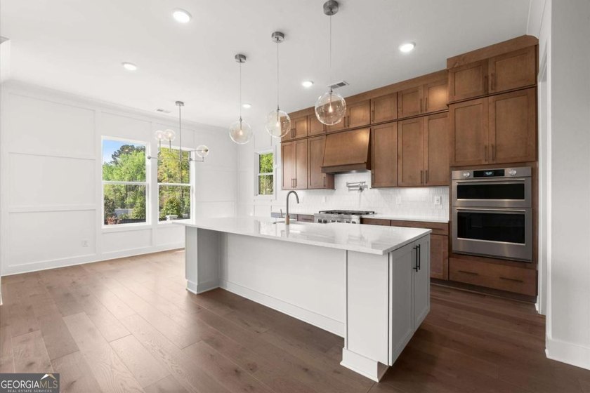 The Emery Gable offers luxury, flexibility, and incredible - photo 11