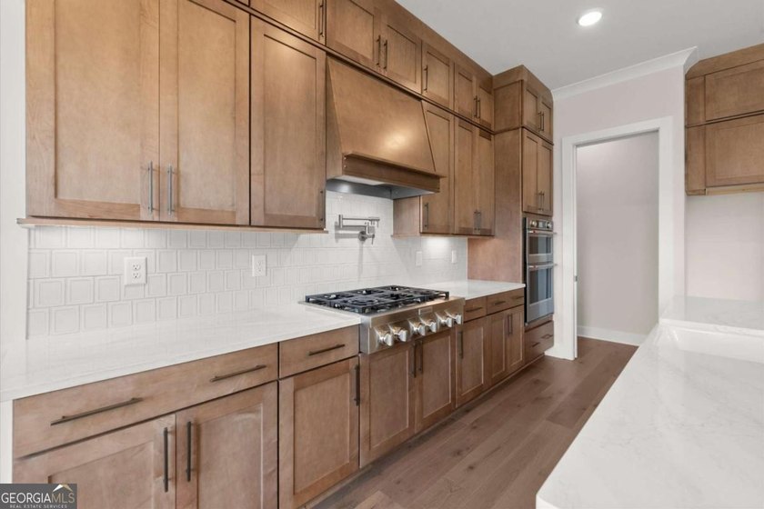 The Emery Gable offers luxury, flexibility, and incredible - photo 15