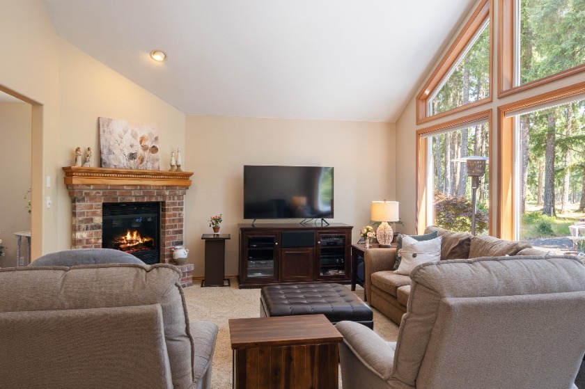 Golf Course Home - Manicured and Updated - photo 38