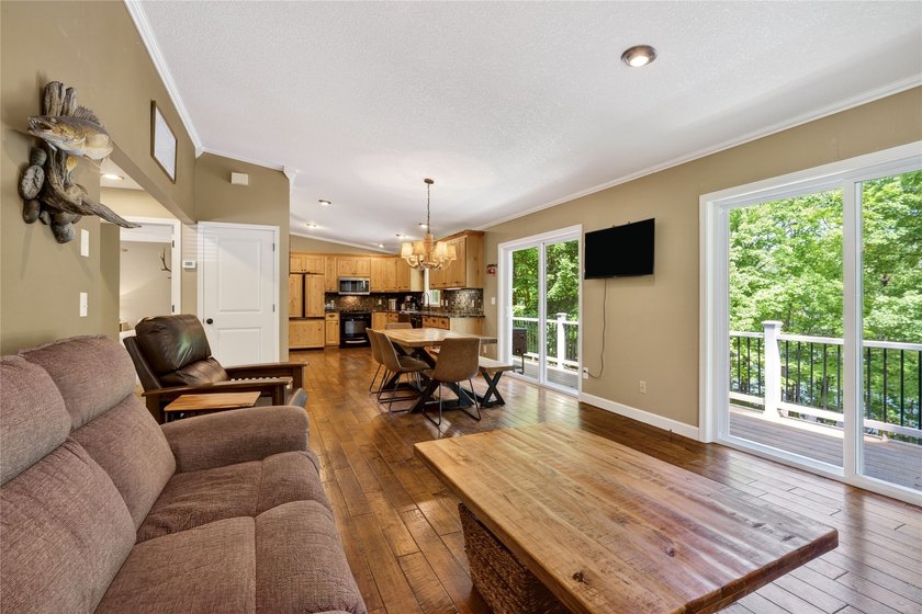 Like new, extensively remodeled Long Lake Retreat! Experience - photo 19