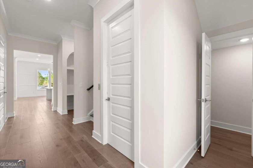 The Emery Gable offers luxury, flexibility, and incredible - photo 20