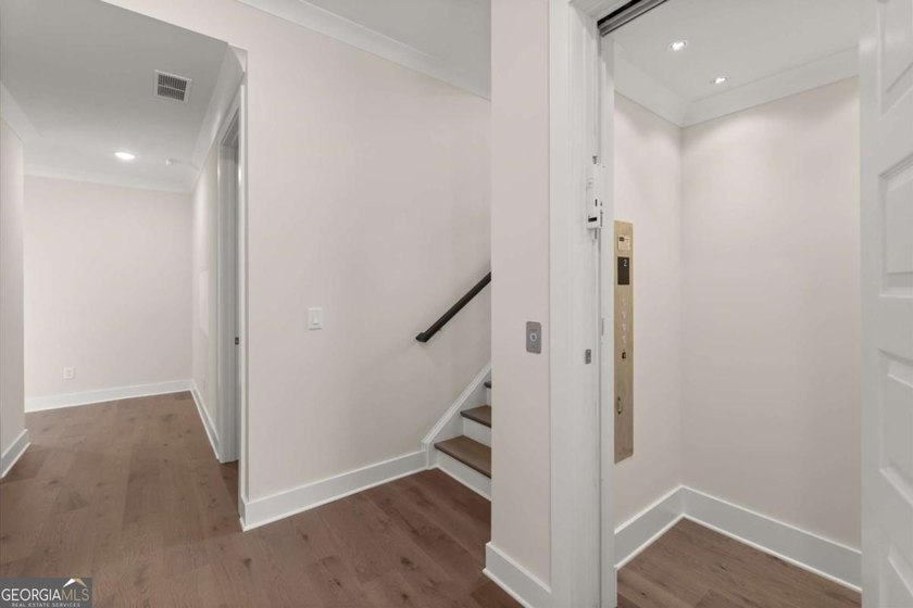 The Emery Gable offers luxury, flexibility, and incredible - photo 21