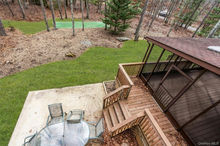 Country Living , Not Far from Water, Over 1 Acre, 4 Bedrooms, 2 - photo 23