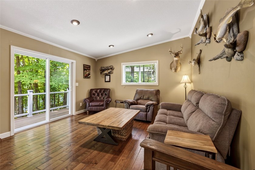 Like new, extensively remodeled Long Lake Retreat! Experience - photo 24