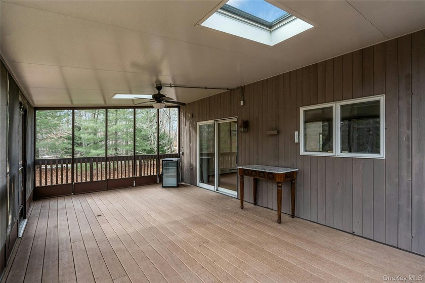 Country Living , Not Far from Water, Over 1 Acre, 4 Bedrooms, 2 - photo 27