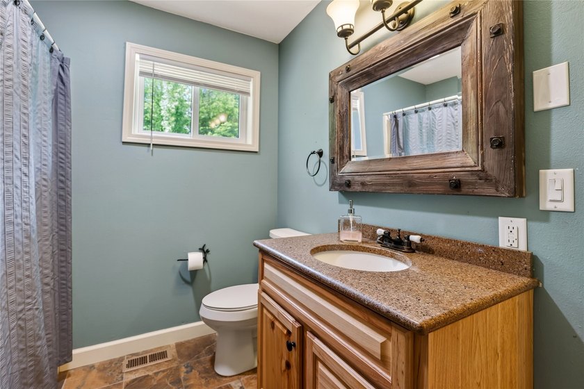 Like new, extensively remodeled Long Lake Retreat! Experience - photo 28
