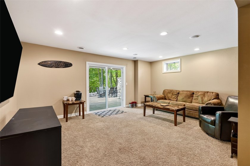 Like new, extensively remodeled Long Lake Retreat! Experience - photo 30