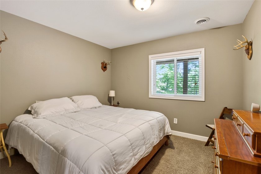 Like new, extensively remodeled Long Lake Retreat! Experience - photo 35
