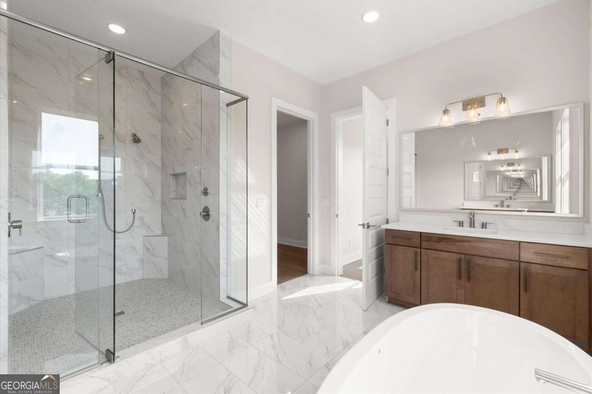 The Emery Gable offers luxury, flexibility, and incredible - photo 36