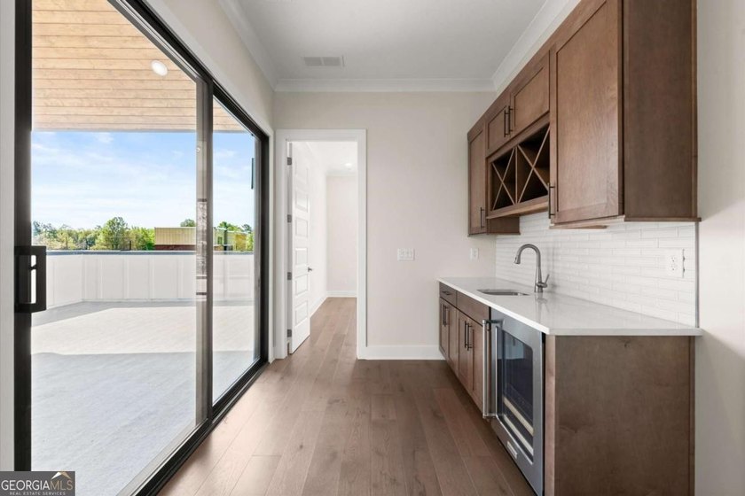 The Emery Gable offers luxury, flexibility, and incredible - photo 40