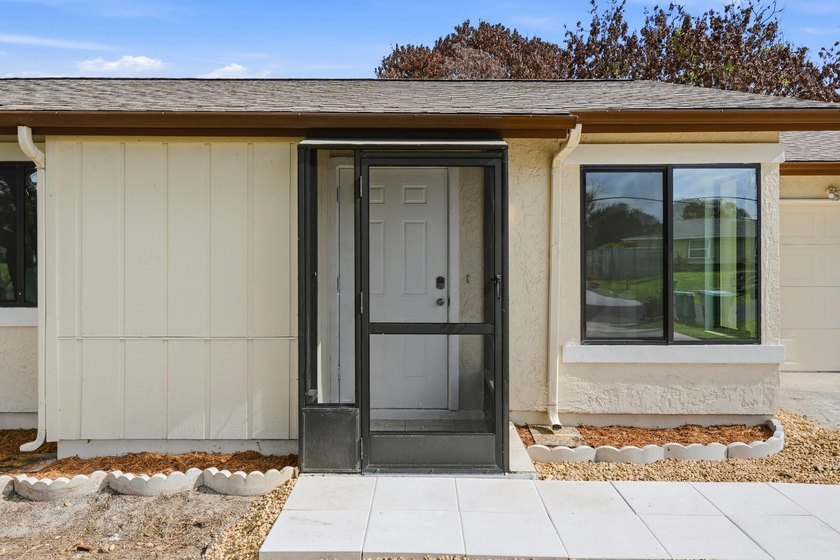 Charming and affordable 2-bedroom, 2-bath home in the heart of - photo 3