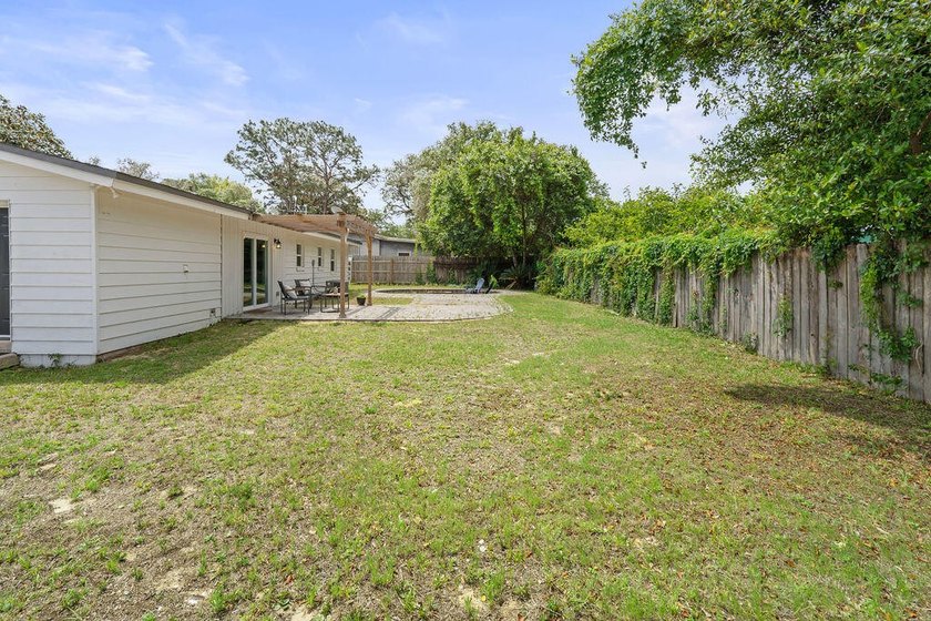 NEW PRICE: $325,000! Experience complete peace of mind in this - photo 31