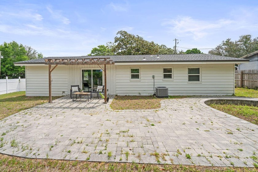 NEW PRICE: $325,000! Experience complete peace of mind in this - photo 33