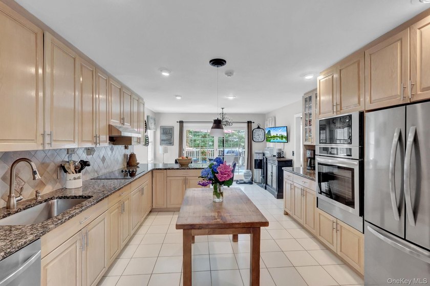 Welcome to 121 Old Field Rd, Huntington-a rare opportunity in - photo 8