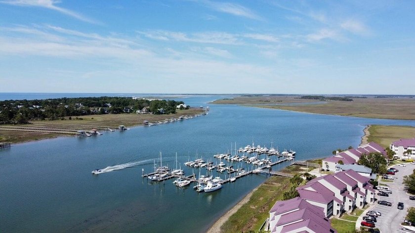 Welcome to Mariners Cay Marina! Located on the Folly River - photo 9