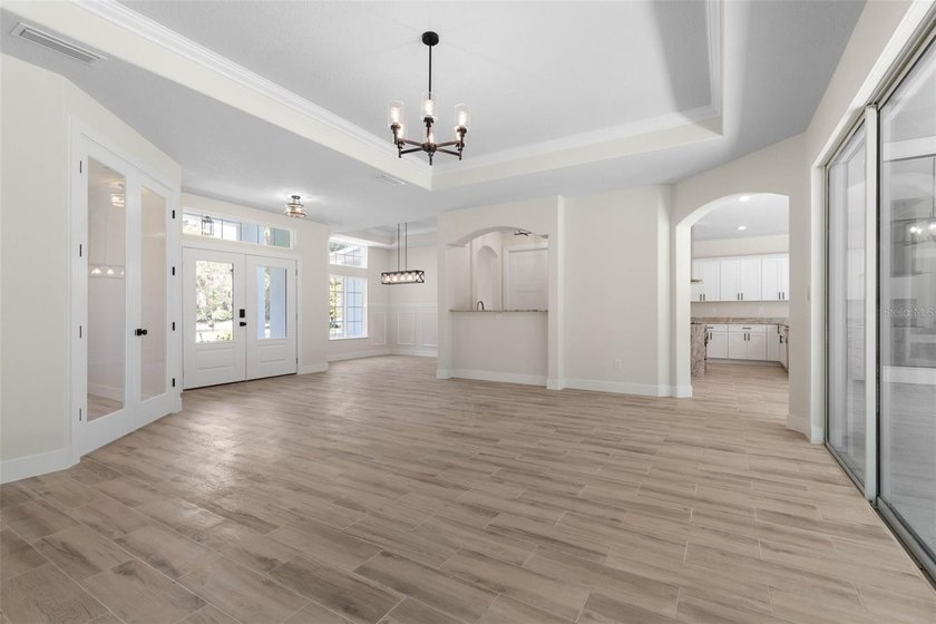 Welcome to this exceptional country estate located in the - photo 3