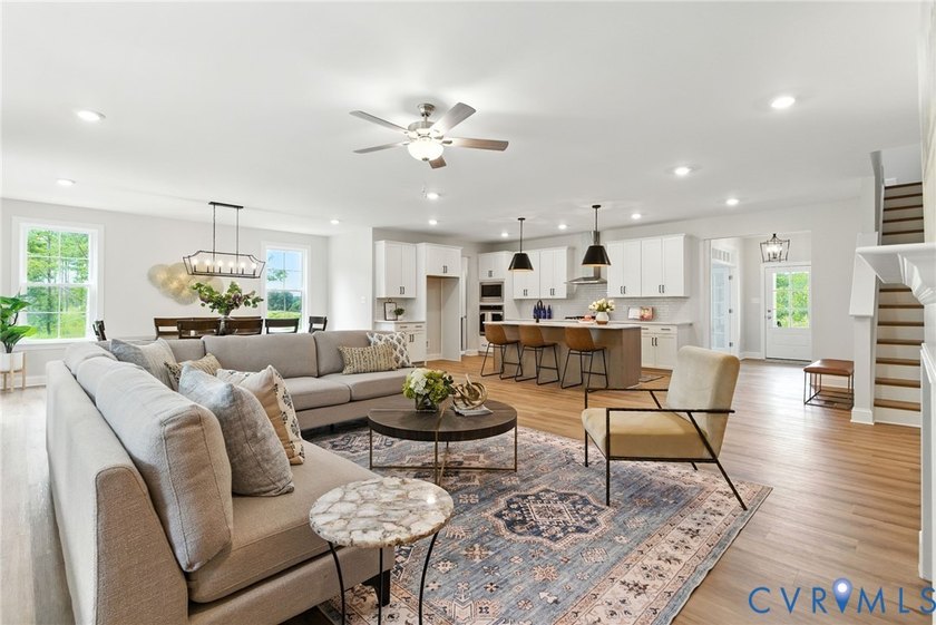 FIRST FLOOR PRIMARY, OPEN, BRIGHT, FAMILY ROOM/DINING - photo 10