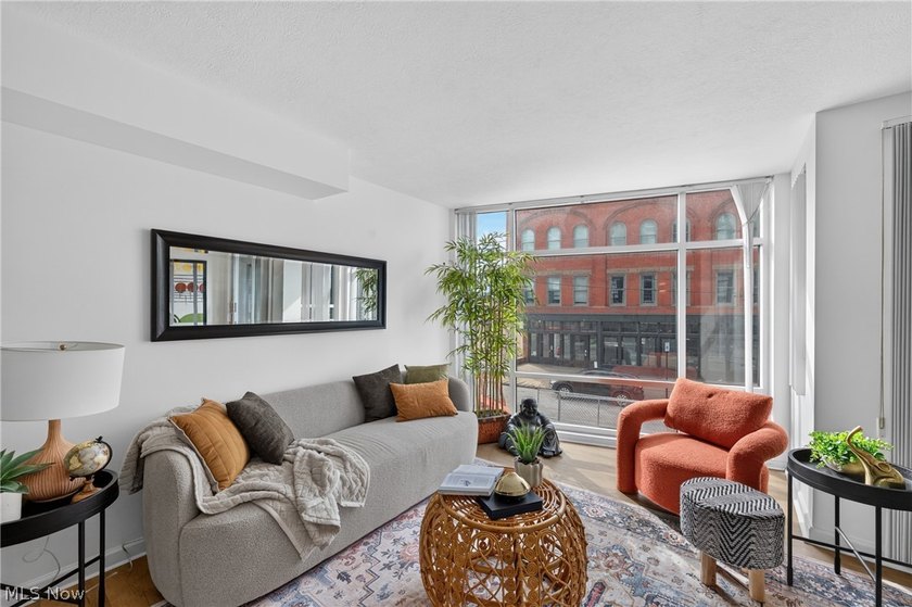 Welcome to urban living at its finest in the highly desirable - photo 6