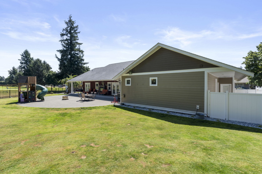Luxury Golf Living + Dream Shop in Olympia, WA - photo 37