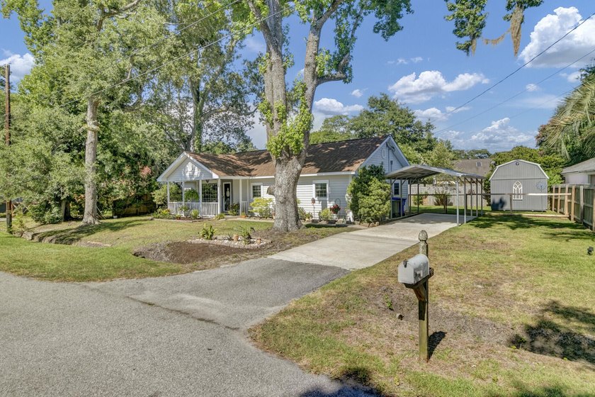 Life in Parkwood Estates is all about location and lifestyle - photo 3