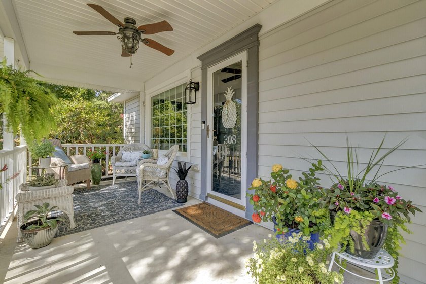 Life in Parkwood Estates is all about location and lifestyle - photo 4