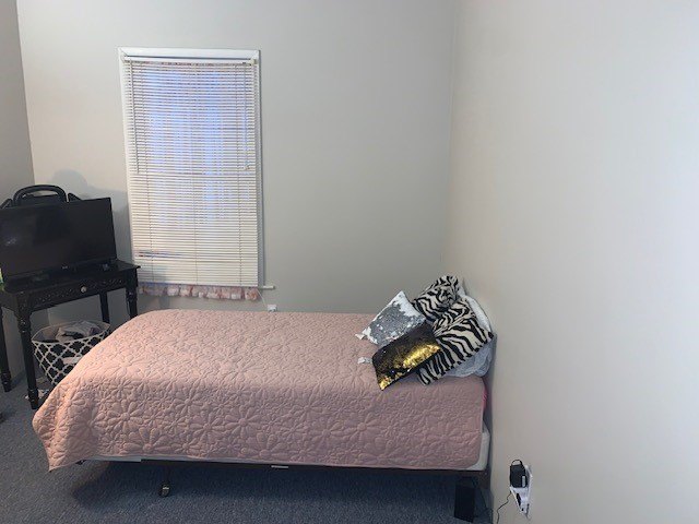 Great investment opportunity or commercial storefront. 1200 - photo 11