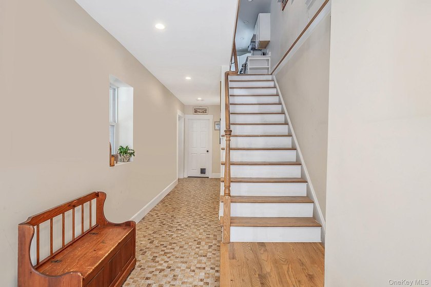 Ideally situated between the beach and bay in Long Beach's - photo 9