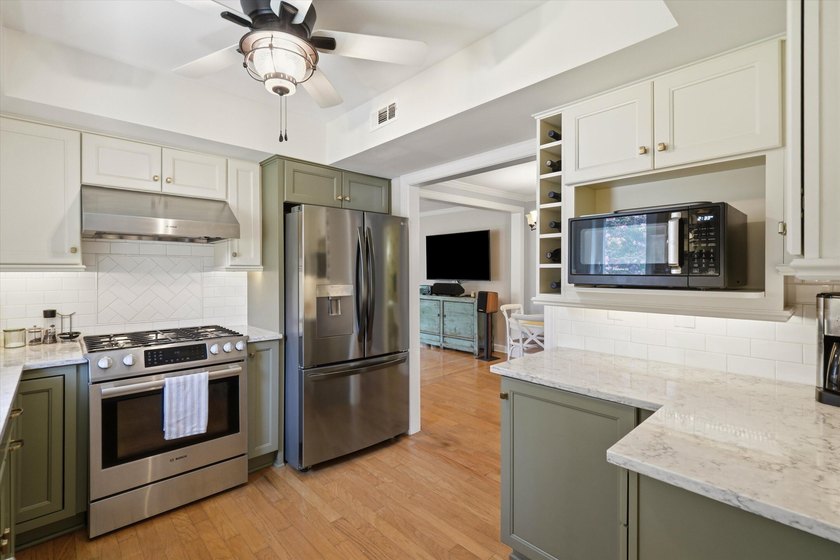 Comfort, convenience, and Lowcountry living come together in one - photo 8