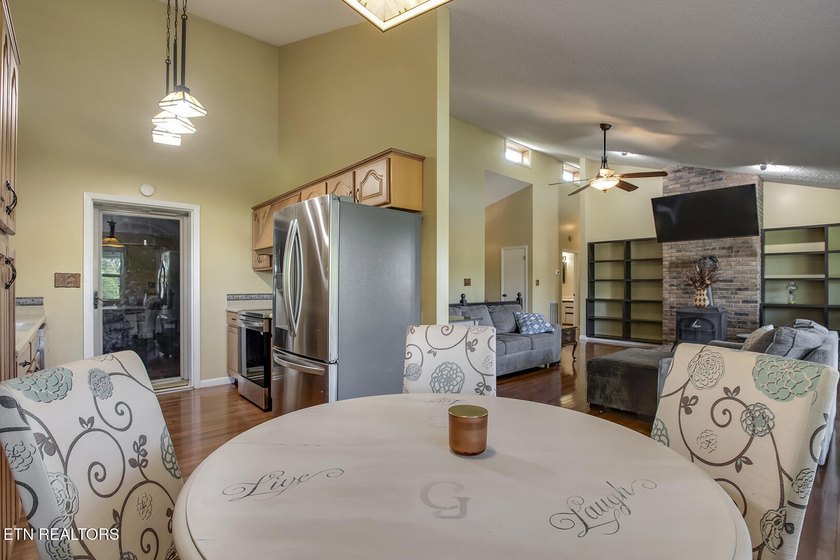 Discover lakeside living at its finest. This Steel frame - photo 22