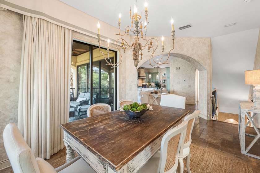 Perfectly positioned just steps from the Gulf, 22 Saint Tropez - photo 21