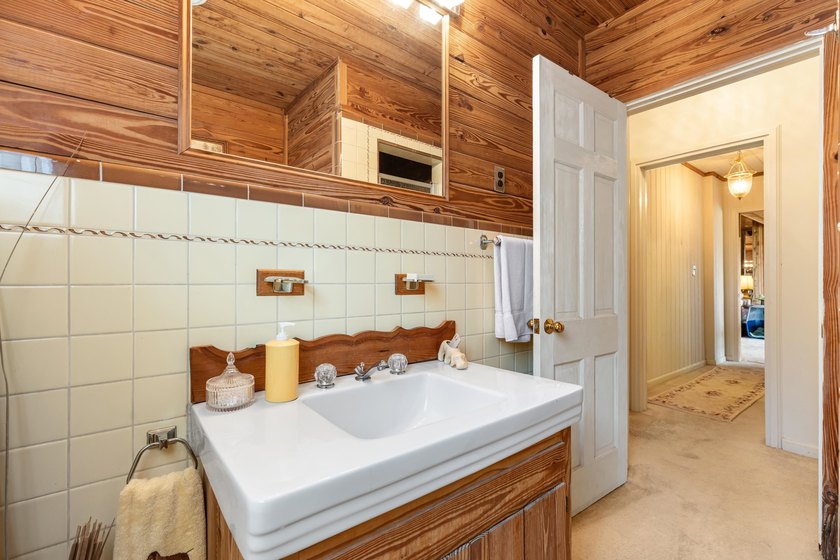 Experience the charm and character of a timeless Lake Jackson - photo 24