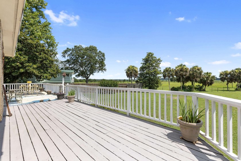 Experience the charm and character of a timeless Lake Jackson - photo 28