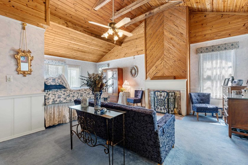 Experience the charm and character of a timeless Lake Jackson - photo 33