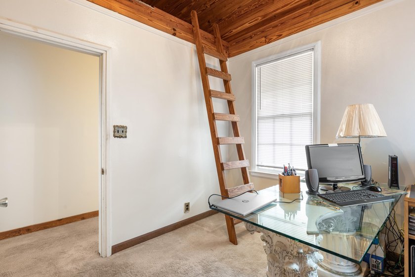 Experience the charm and character of a timeless Lake Jackson - photo 40