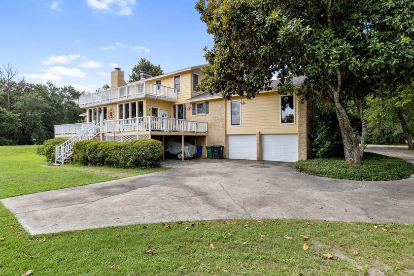 Experience the charm and character of a timeless Lake Jackson - photo 45