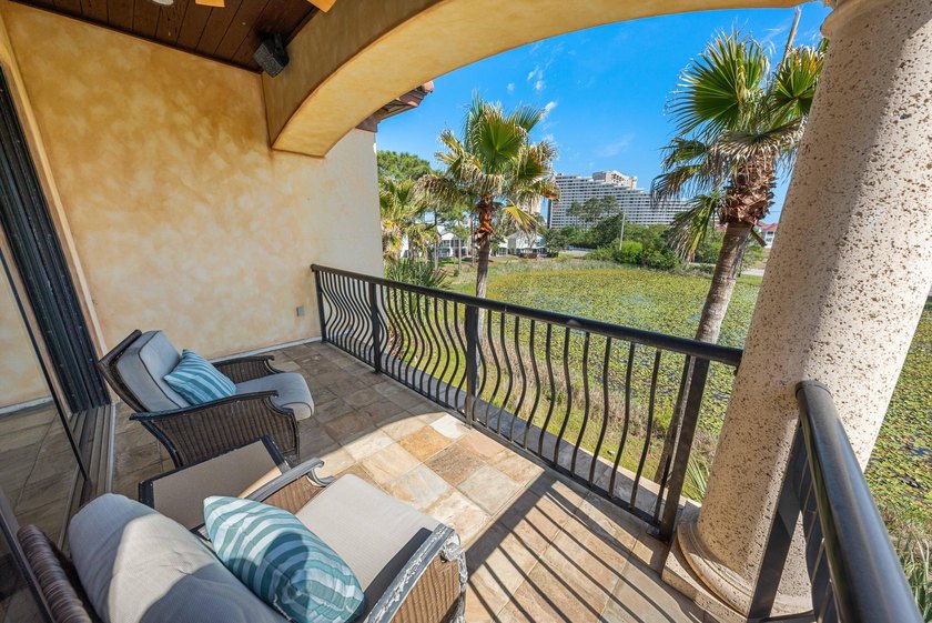 Perfectly positioned just steps from the Gulf, 22 Saint Tropez - photo 51