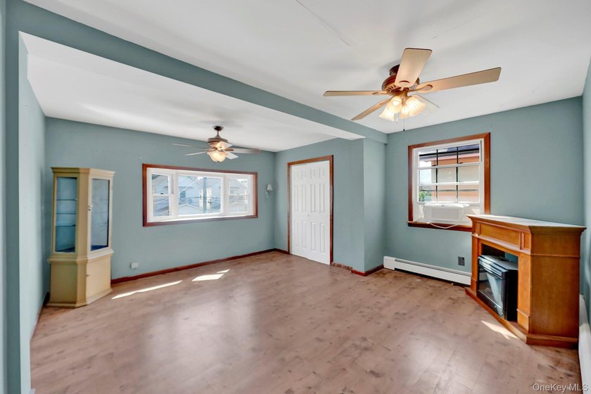 Opportunity Knocks! Ideal for savvy investors and primary - photo 3