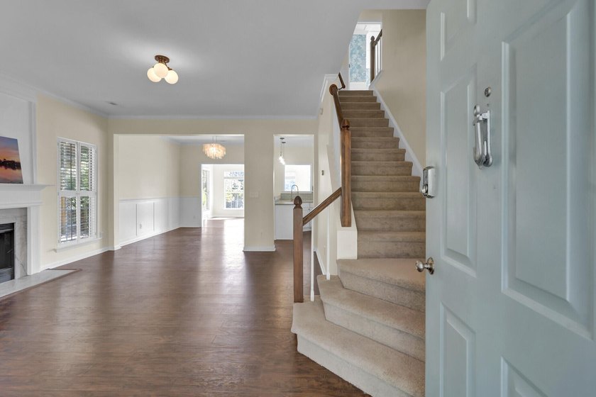 Nestled on a desirable corner lot in the sought-after Wexford - photo 5