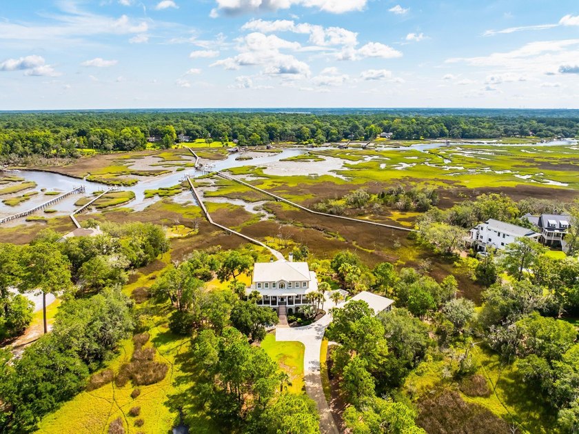 Set within one of Stono Ferry's most private waterfront settings - photo 2
