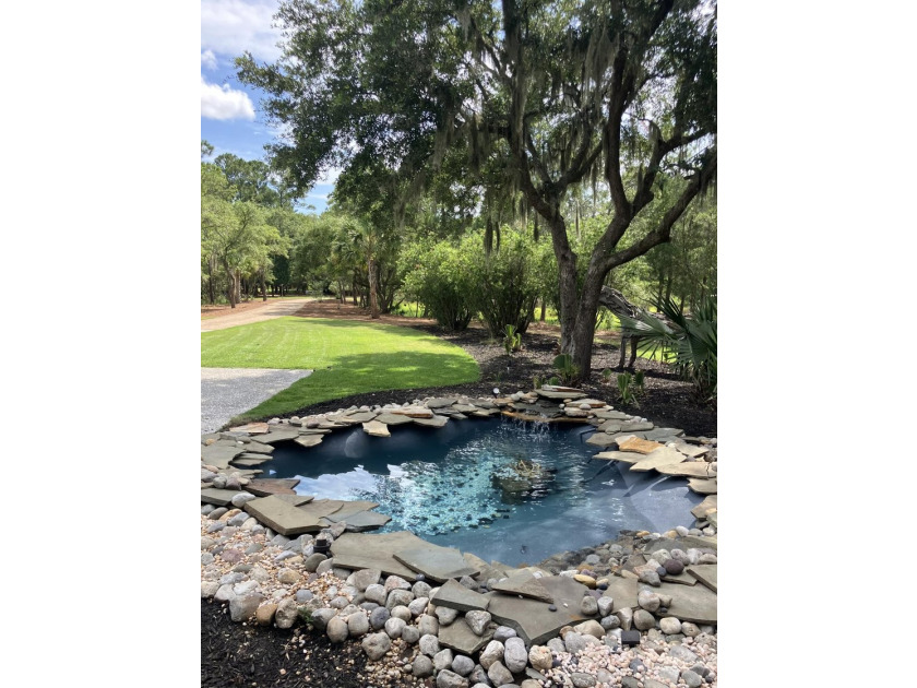 Set within one of Stono Ferry's most private waterfront settings - photo 9