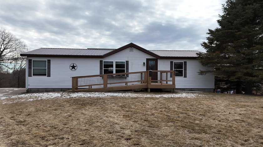 This charming hobby farm offers the perfect blend of country - photo 2