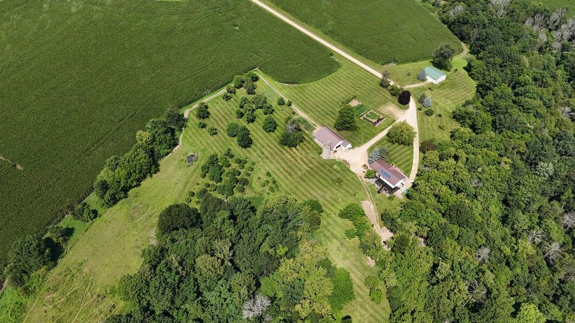 This charming hobby farm offers the perfect blend of country - photo 8