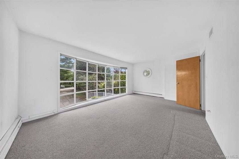 The Long Island Sound Waterfront, panoramic views of both the - photo 9