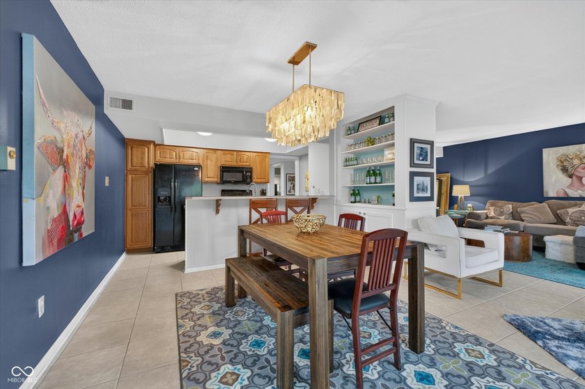 Welcome to this charming 3 bedroom, 2 bath condo offering - photo 13