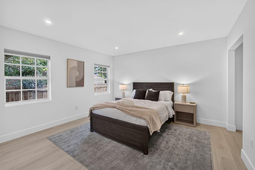Completely rebuilt 4BR/3BA home featuring a major renovation - photo 14